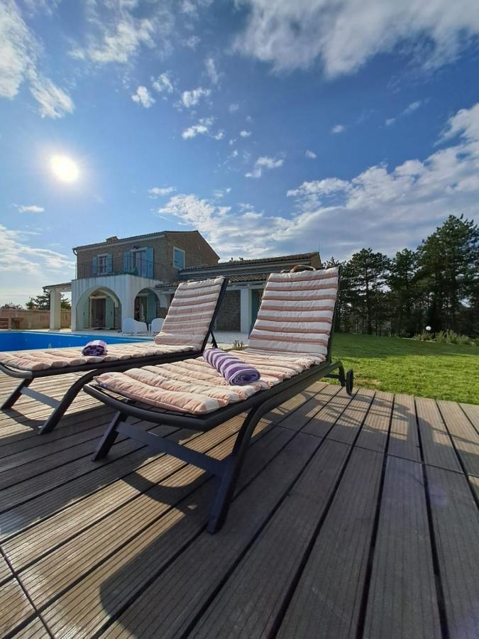 Villa San Silvestro Oprtalj Экстерьер фото